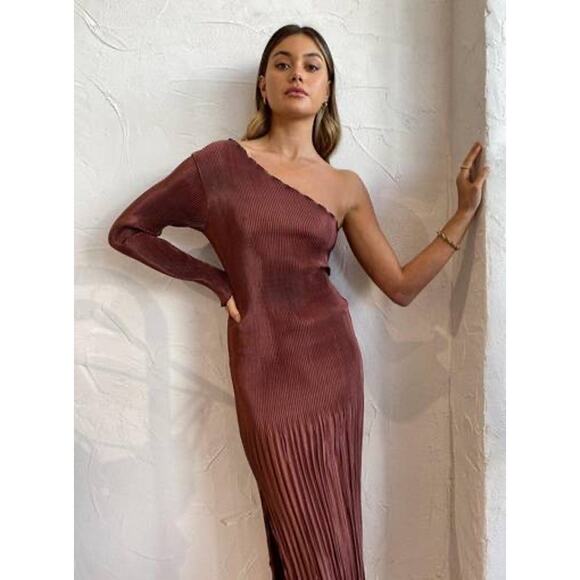 L'idee Soiree One Shoulder Long Sleeve Midi Dress in Chocolate Size 8 - Picture 2 of 8